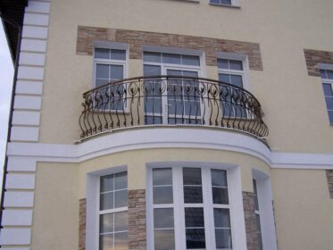 Простой балкон